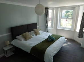 in Bournemouth With 2 Bedrooms and 1 Bathrooms