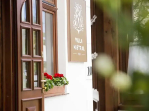 Villa Mistral