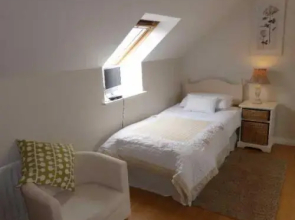Apt 7A Waterfoot Apartment