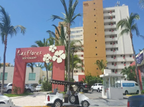 Suites Las Flores Beach Mazatlan