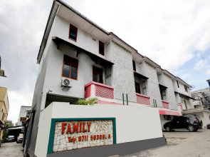 OYO 3872 Wisma Family
