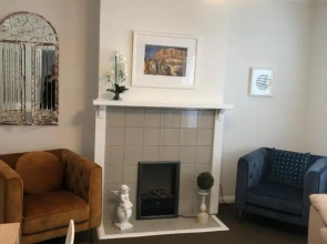 Art Deco No. 2 Apartment