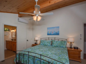 Lakeside Dreamin' 4 Bedroom House