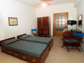 EliHotel