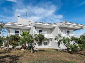 Family Maisonette with pool #3
