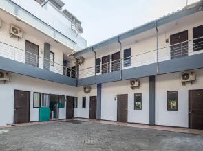 Anyelir Residence by OYO Rooms