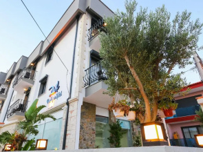 Dali Boutique Hotel