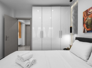 White and Wood Nilie Hospitality MGMT