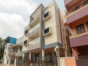 OYO 23081 Little Stay Service Apartments