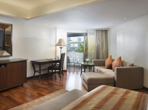 Anantara Riverside Bangkok Resort