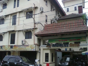 OYO Life 90380 Andalus Hotel Syariah