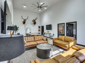 Escape to the Black Hills! Modern Countryside Home