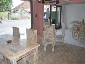 Sri Deva Guest House