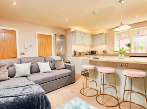 Stunning Central Gems of Harrogate - Sleeps 18!