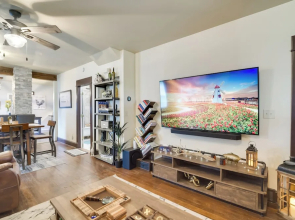 Modern Casselton Vacation Rental: 22 Mi to Fargo!