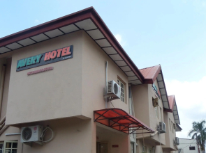 Avery Hotel