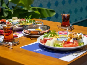 Dam Hotel Lara