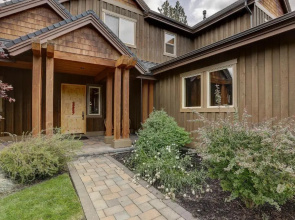 Points West-AC-4BR/2.5BA