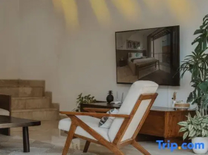 NEW Central Berawa Canggu 2BR w Pool - 5mins beach