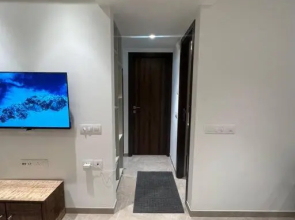 1BR Mumbai theme Apartment In Powai by Florastays