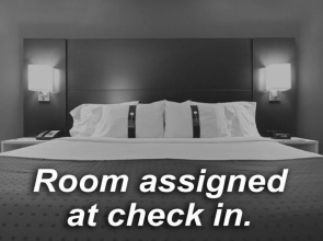 Holiday Inn Express Show Low by IHG