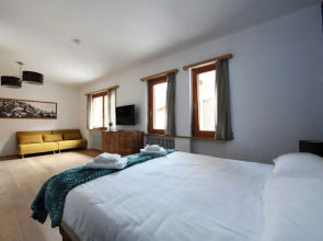 Bed & Breakfast 7rooms Losone