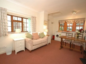 Grooms Cottage
