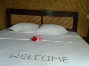 Askat Menjangan Guest House