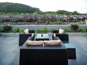 Yinxi Linjiang Homestay (Phoenix Ancient Town Tuojiang Yunqiao Branch)