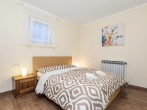 Nice Apartment in Rakovica With 1 Bedrooms, Wifi and Outdoor Swimming Pool