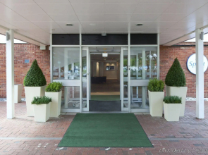 Holiday Inn Reading South M4 Jct11 by IHG