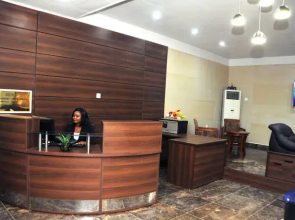 Anabel Apartment and Suites