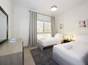 RH- 3BR Flamingo Villa with maid room in RAK, near pool