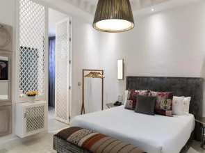 Suite Azur Hotel