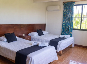 Hotel Camino Del Sol