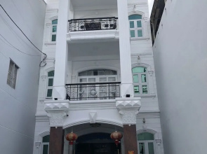 Oyo 696 Cam Ranh Hotel 1