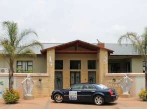 Palm Valley Inn