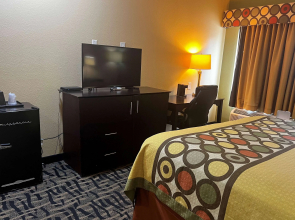 Super 8 by Wyndham Pasadena