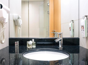 Отель ibis Deira Creekside Dubai