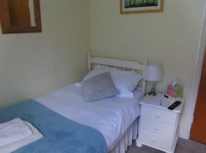 Glenhill Guest House