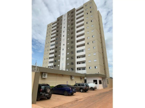 Apartamento com piscina e academia