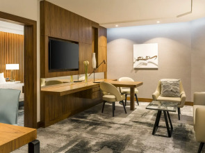 Le Meridien Dubai Hotel & Conference Centre