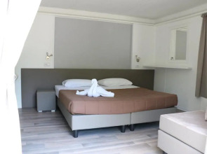 Hu Venezia Camping in Town