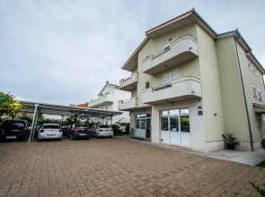 A3 - Modern Luxury apt With Balcony and sea View