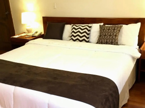 Hotel Pinar del Lago