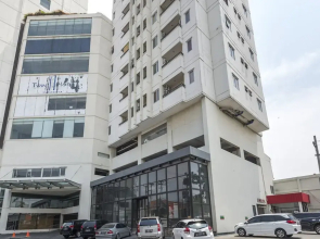 RedDoorz Apartment near Grand City Mall