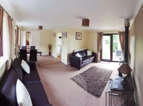 3 Bed Cottage With Hot Tub & Near New Quay, Wales
