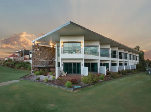 Bridges Villas at Cobram Barooga Golf Club