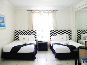 Hollywood Beach Resort- Stylish Large Studio