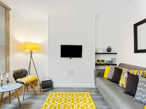 Spacious & Central Entire Home